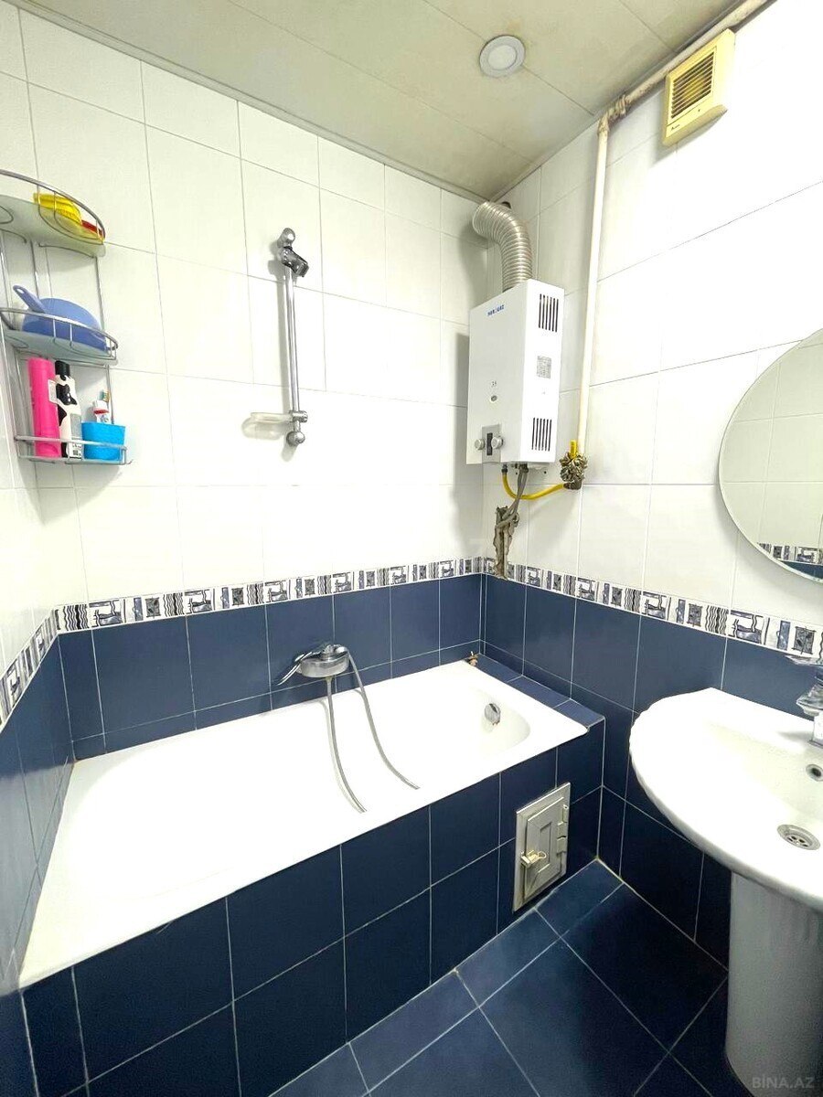4 otaqlı Köhnə tikili, Xalqlar Dostluğu m., Bakı