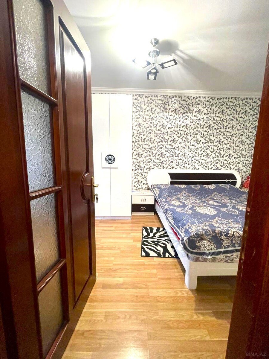 4 otaqlı Köhnə tikili, Xalqlar Dostluğu m., Bakı