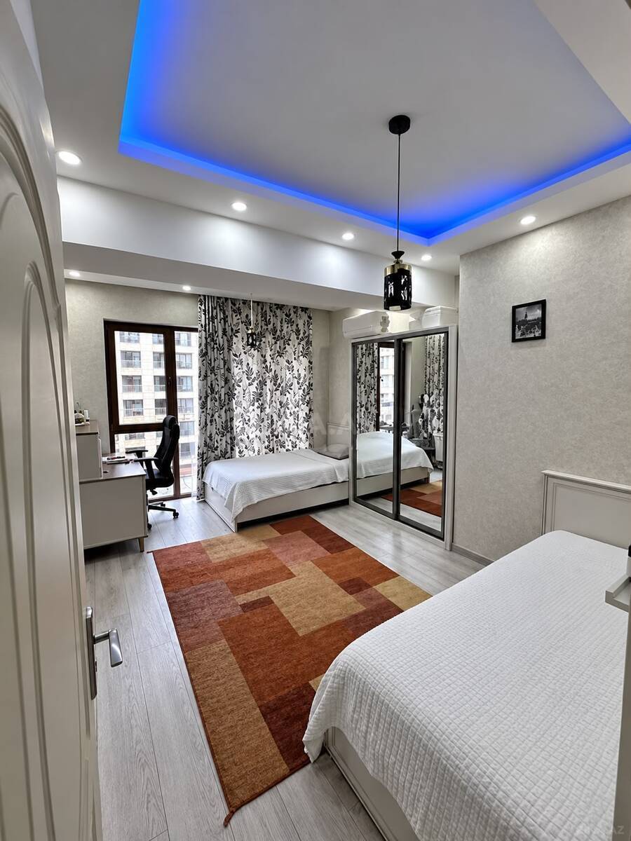 3 otaqlı Yeni tikili, Şah İsmayıl Xətai m., Bakı