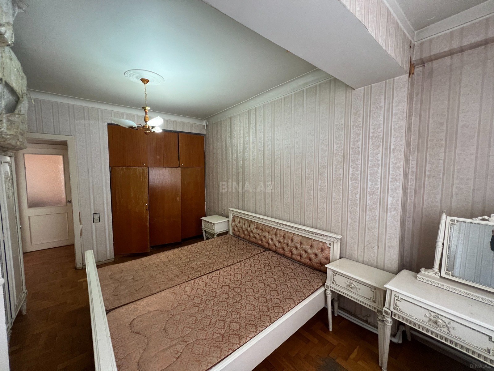 4 otaqlı Köhnə tikili, Nəsimi r., Bakı
