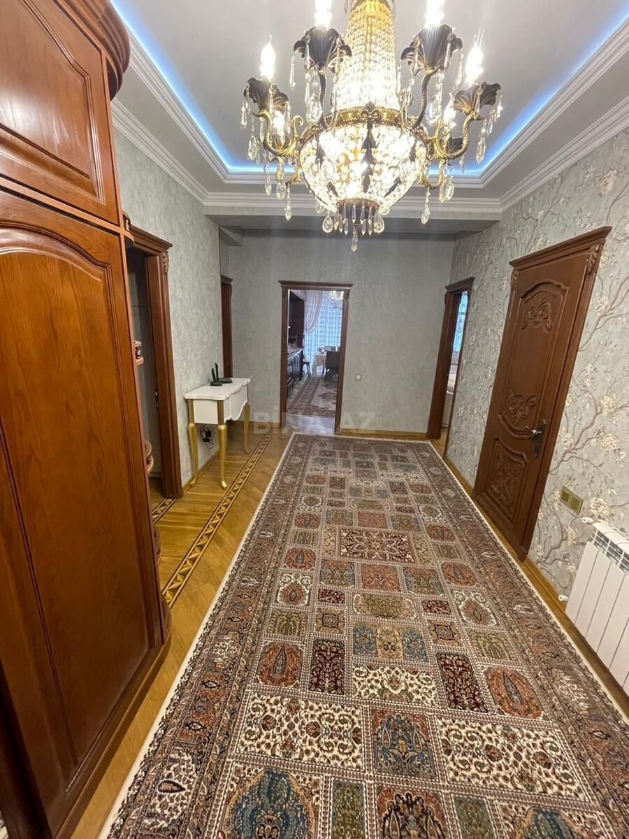 3 otaqlı Yeni tikili, Şah İsmayıl Xətai m., Bakı