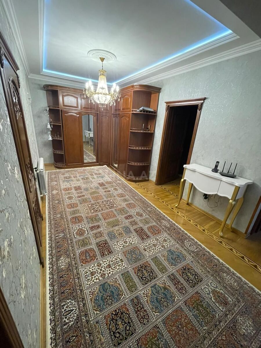 3 otaqlı Yeni tikili, Şah İsmayıl Xətai m., Bakı