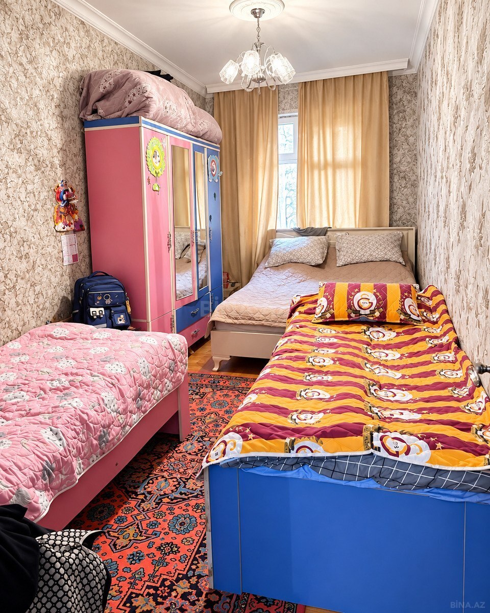 3 otaqlı Köhnə tikili, Memar Əcəmi m., Bakı