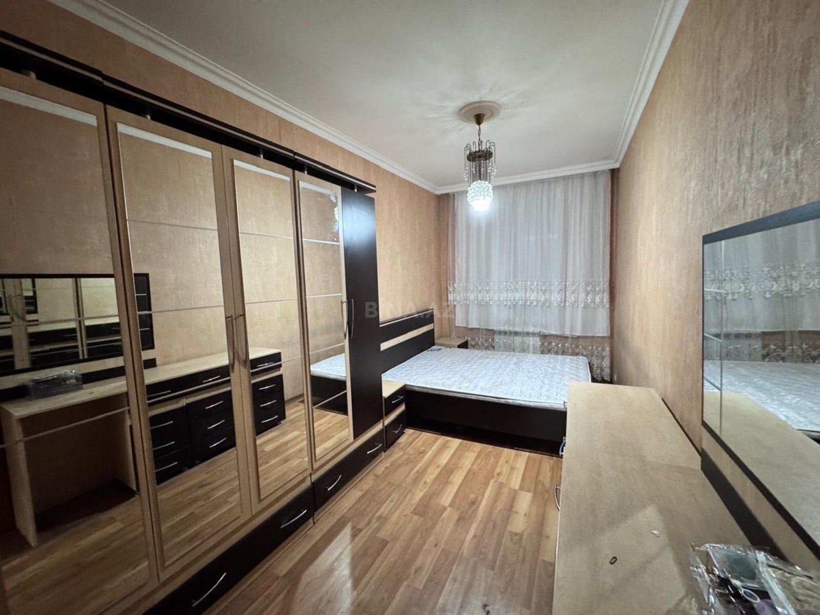3 otaqlı Köhnə tikili, 7-ci mikrorayon q., Bakı