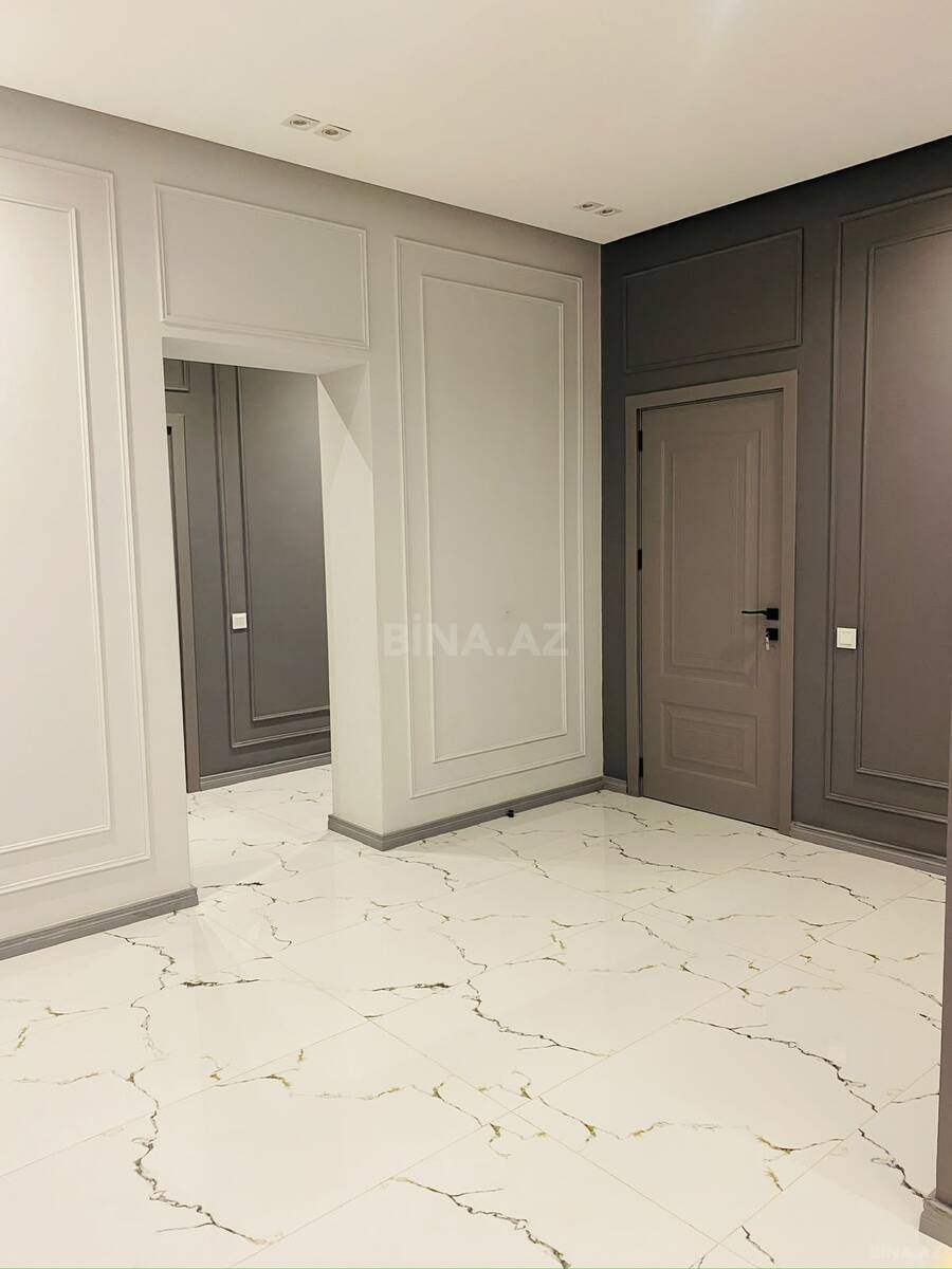 3 otaqlı Yeni tikili, 8-ci mikrorayon q., Bakı