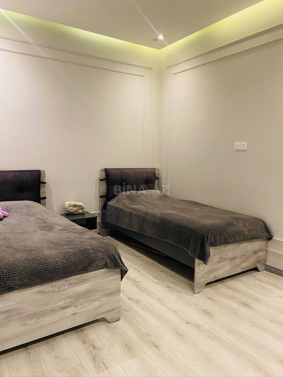 3 otaqlı Yeni tikili, 8-ci mikrorayon q., Bakı