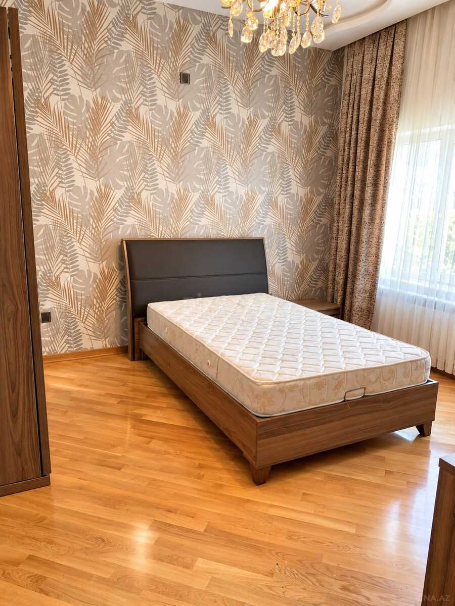 7 otaqlı Həyət evi/Bağ evi, Şah İsmayıl Xətai m., Bakı