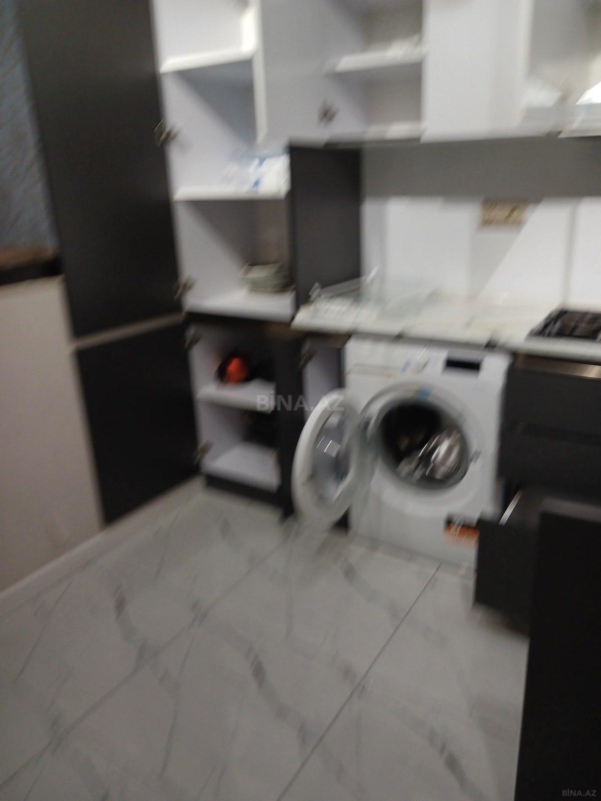 2 otaqlı Yeni tikili, Neftçilər m., Bakı