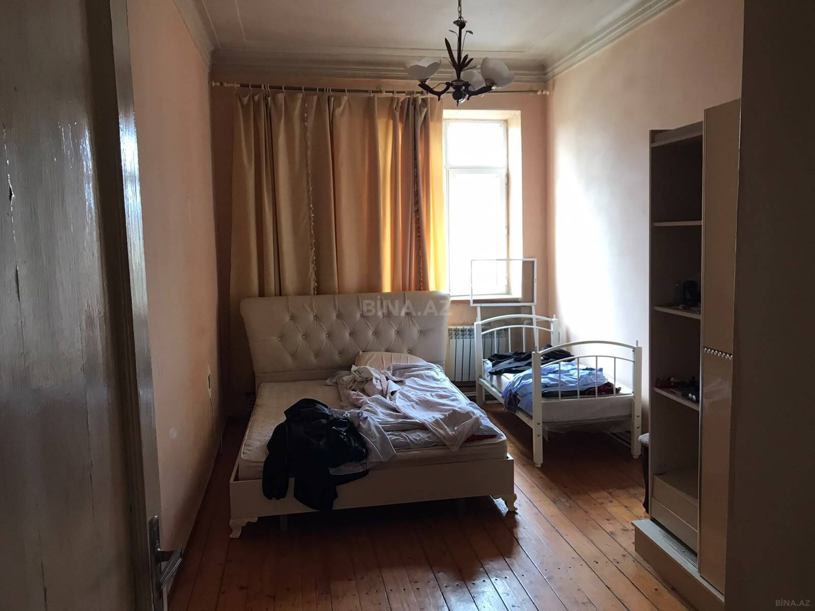 3 otaqlı Köhnə tikili, Neftçilər m., Bakı
