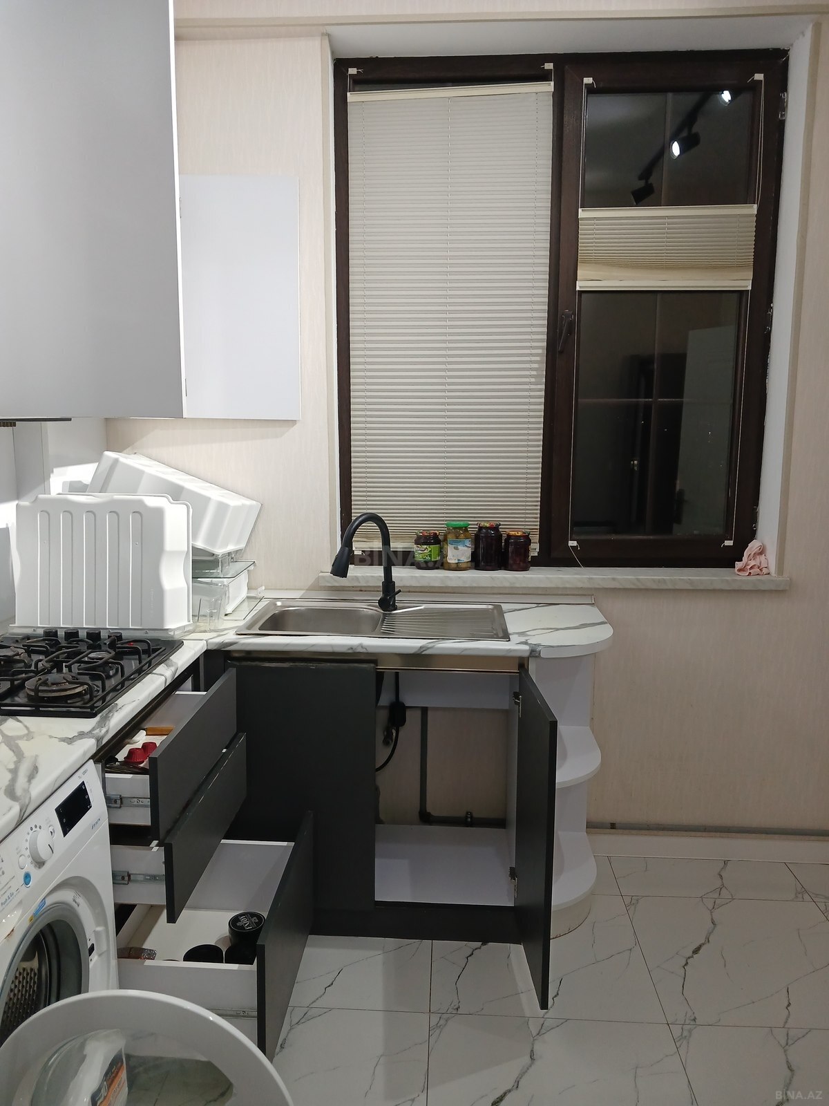 2 otaqlı Yeni tikili, Neftçilər m., Bakı