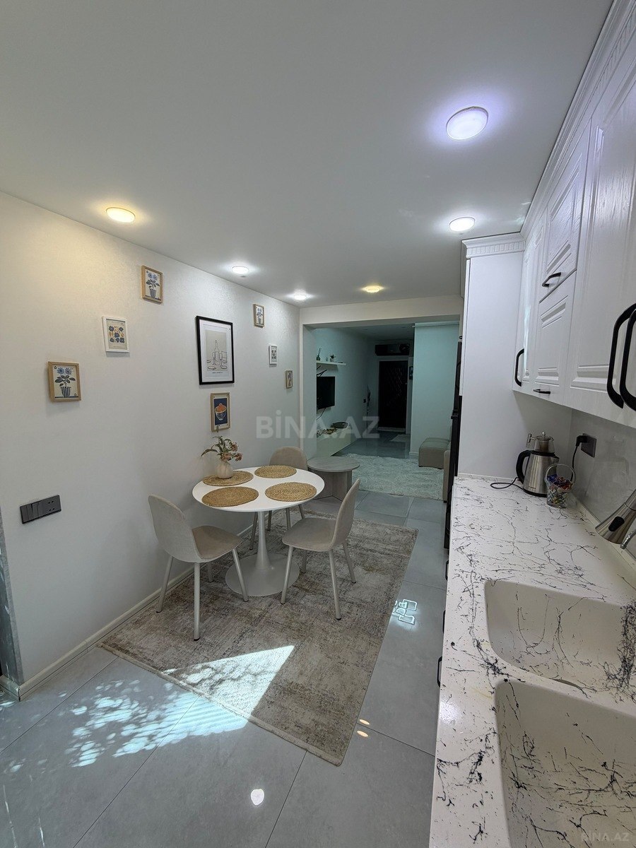 2 otaqlı Köhnə tikili, Bakıxanov q., Bakı