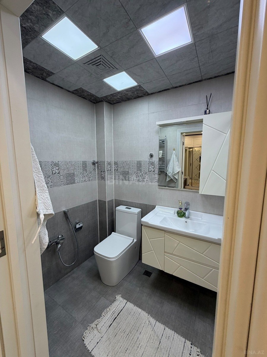 2 otaqlı Köhnə tikili, Bakıxanov q., Bakı