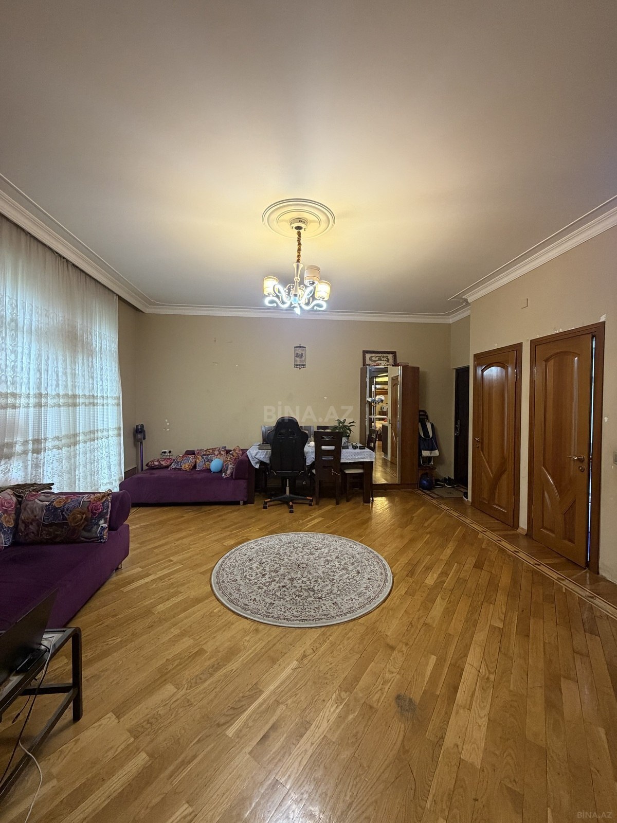 3 otaqlı Köhnə tikili, Şah İsmayıl Xətai m., Bakı