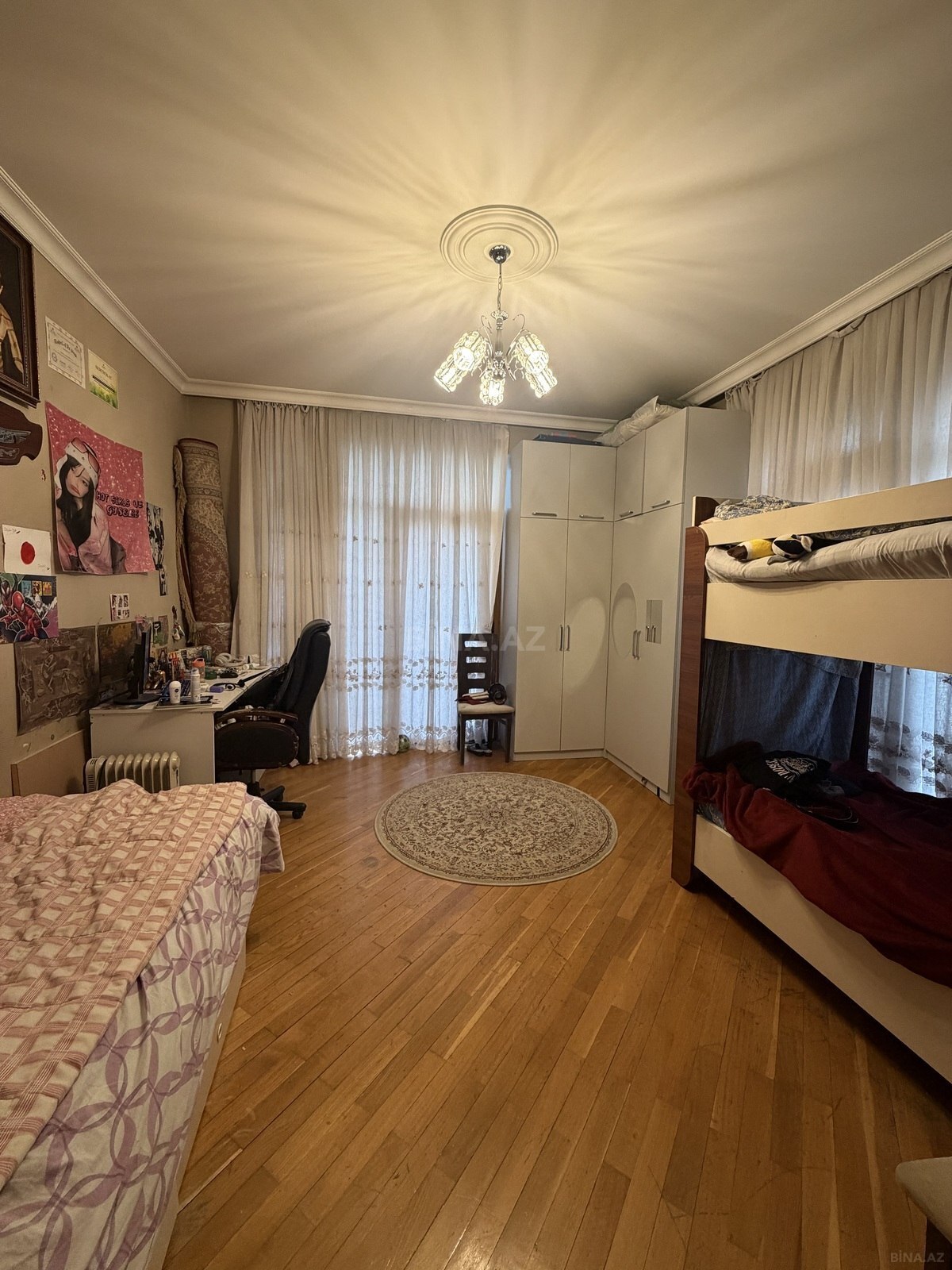 3 otaqlı Köhnə tikili, Şah İsmayıl Xətai m., Bakı