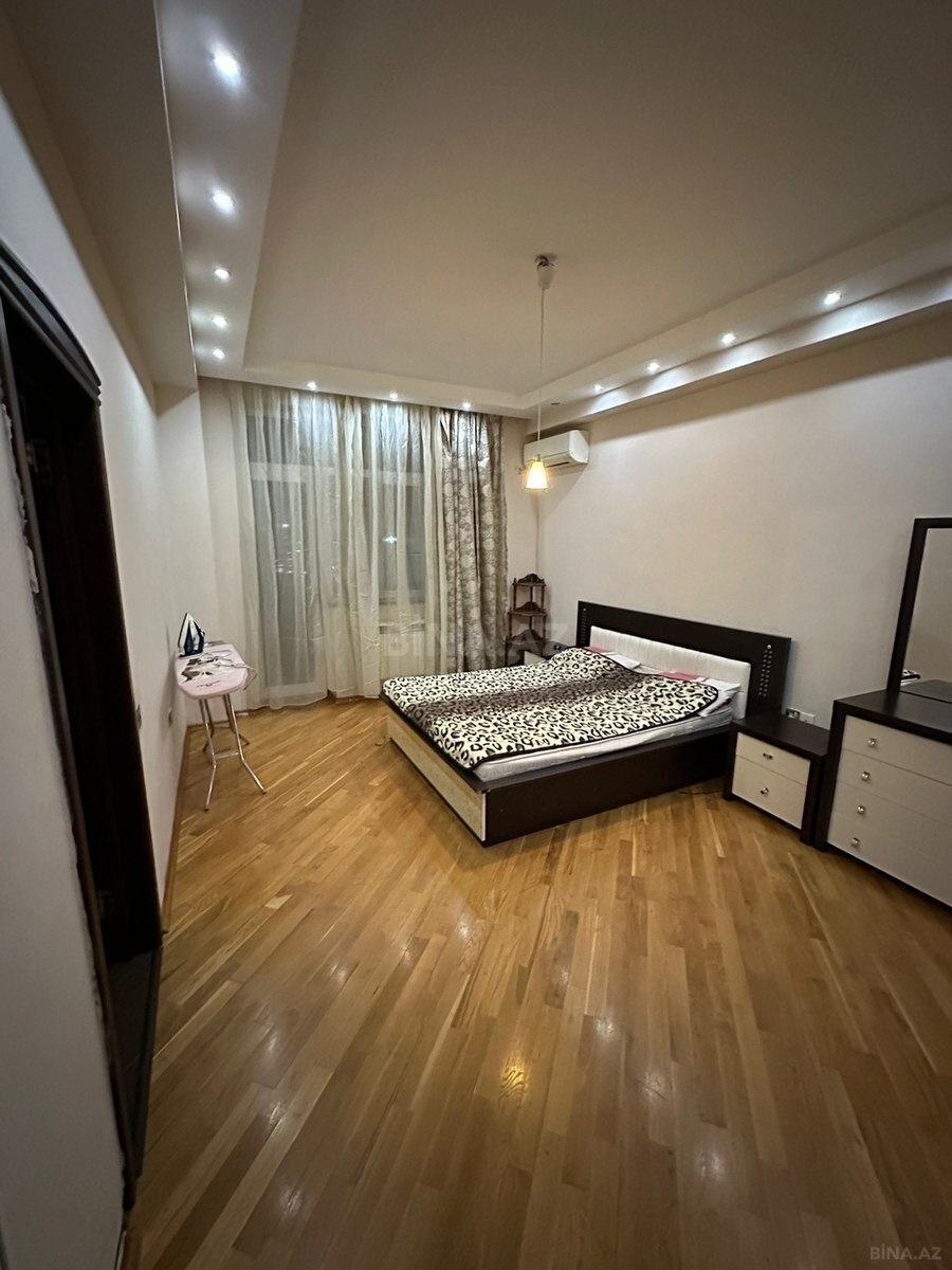 2 otaqlı Yeni tikili, 8 Noyabr m., Bakı