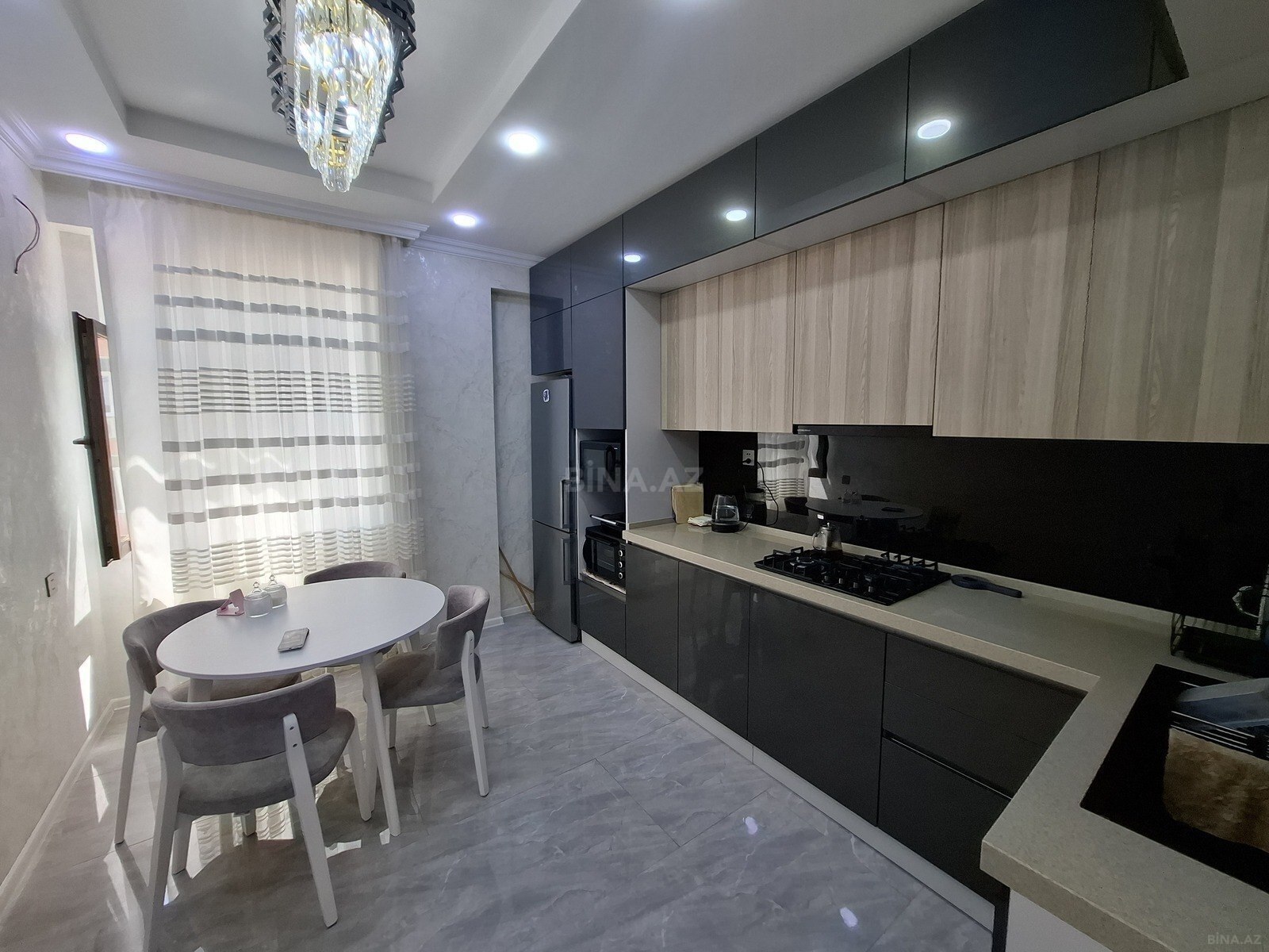 3 otaqlı Yeni tikili, Xırdalan