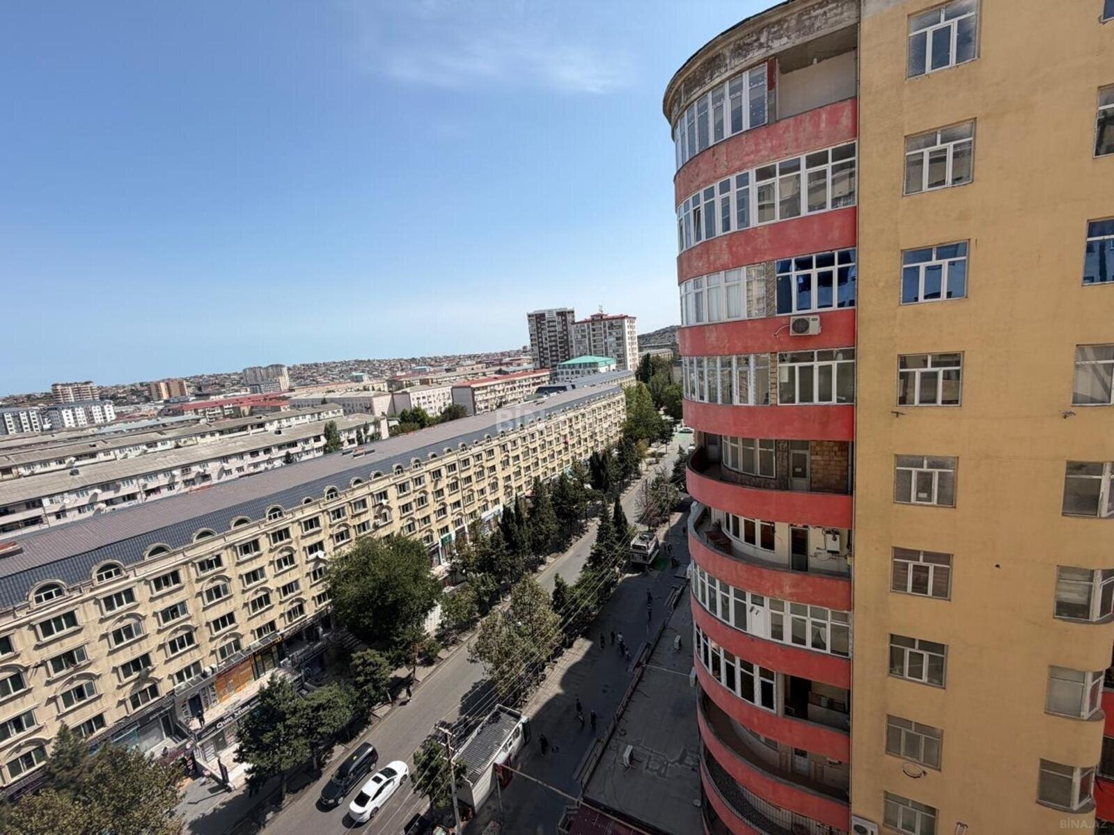 3 otaqlı Yeni tikili, Xırdalan
