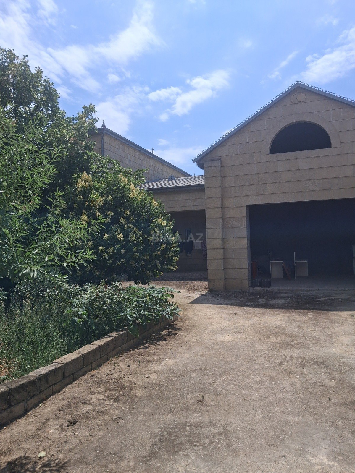 Torpaq Qaraçuxur q., Bakı