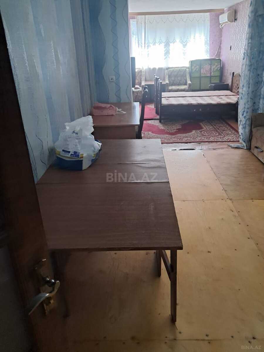 3 otaqlı Köhnə tikili, Neftçilər m., Bakı