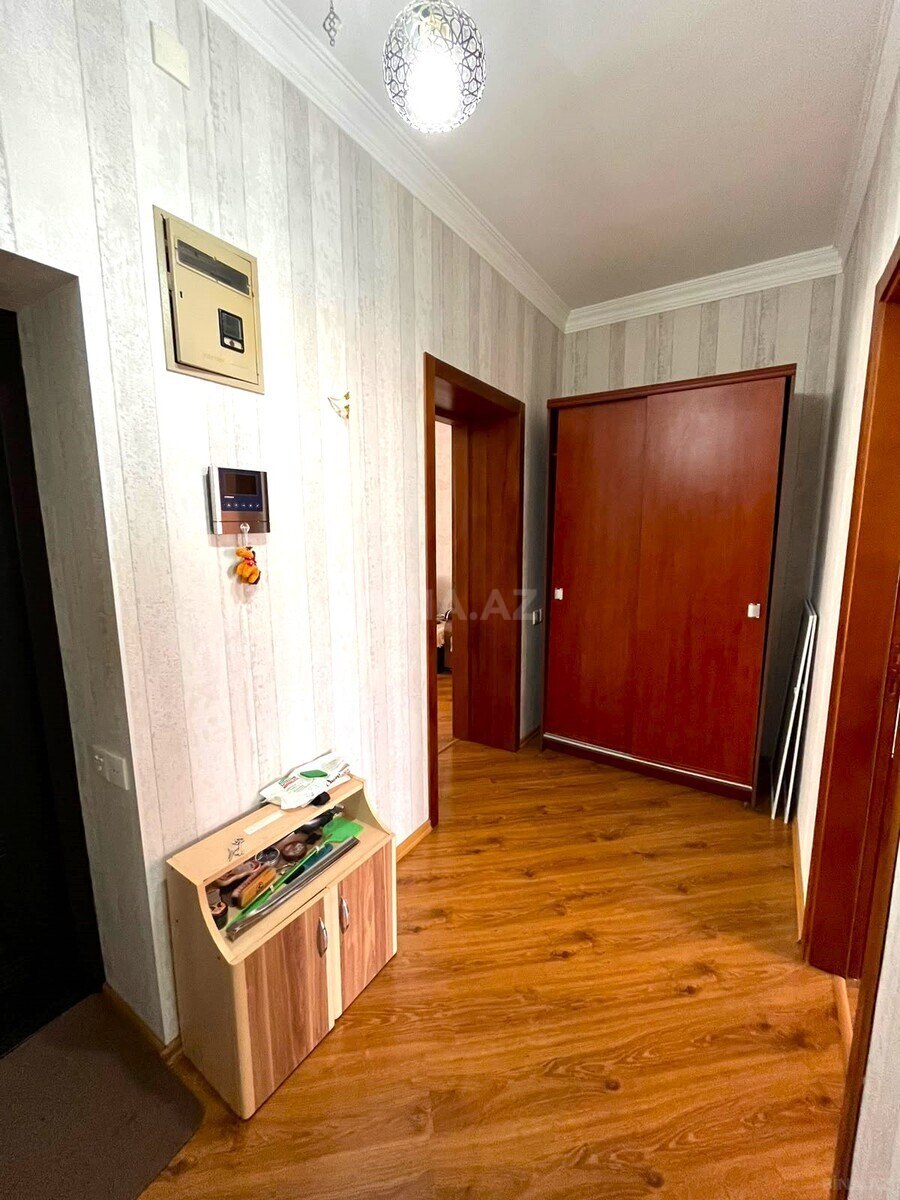 2 otaqlı Köhnə tikili, Elmlər Akademiyası m., Bakı