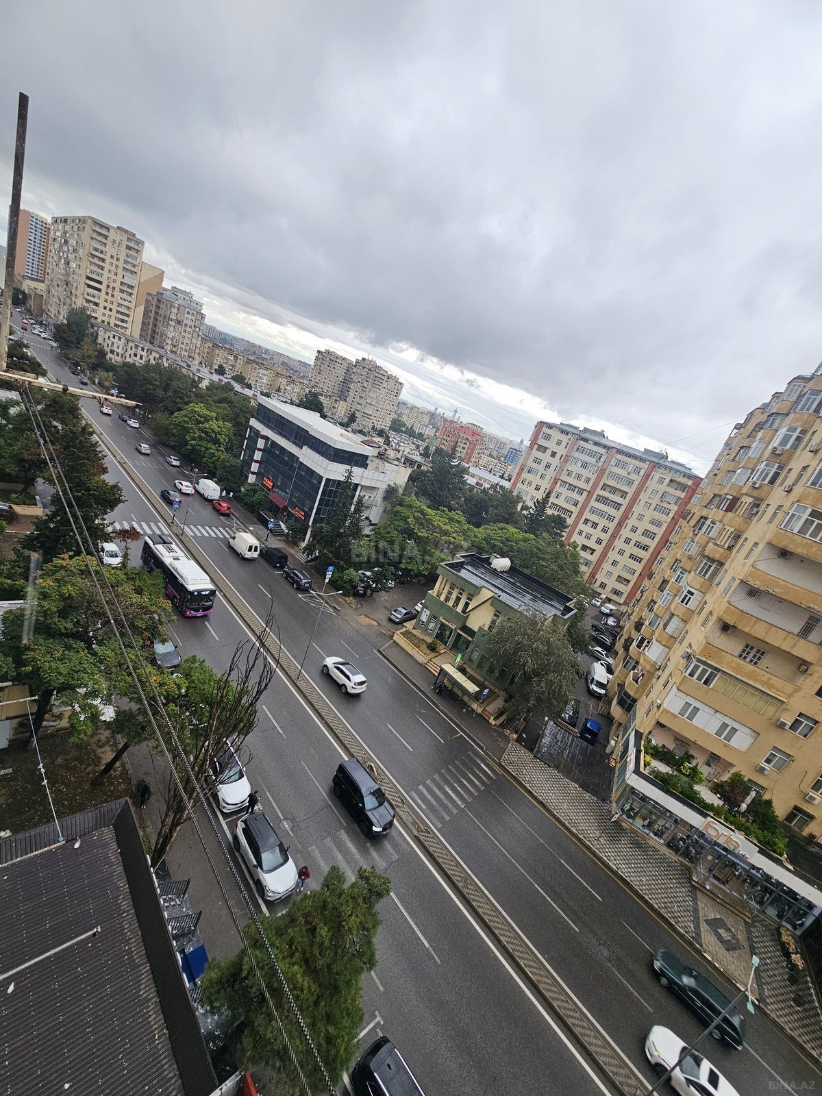 3 otaqlı Köhnə tikili, Memar Əcəmi m., Bakı