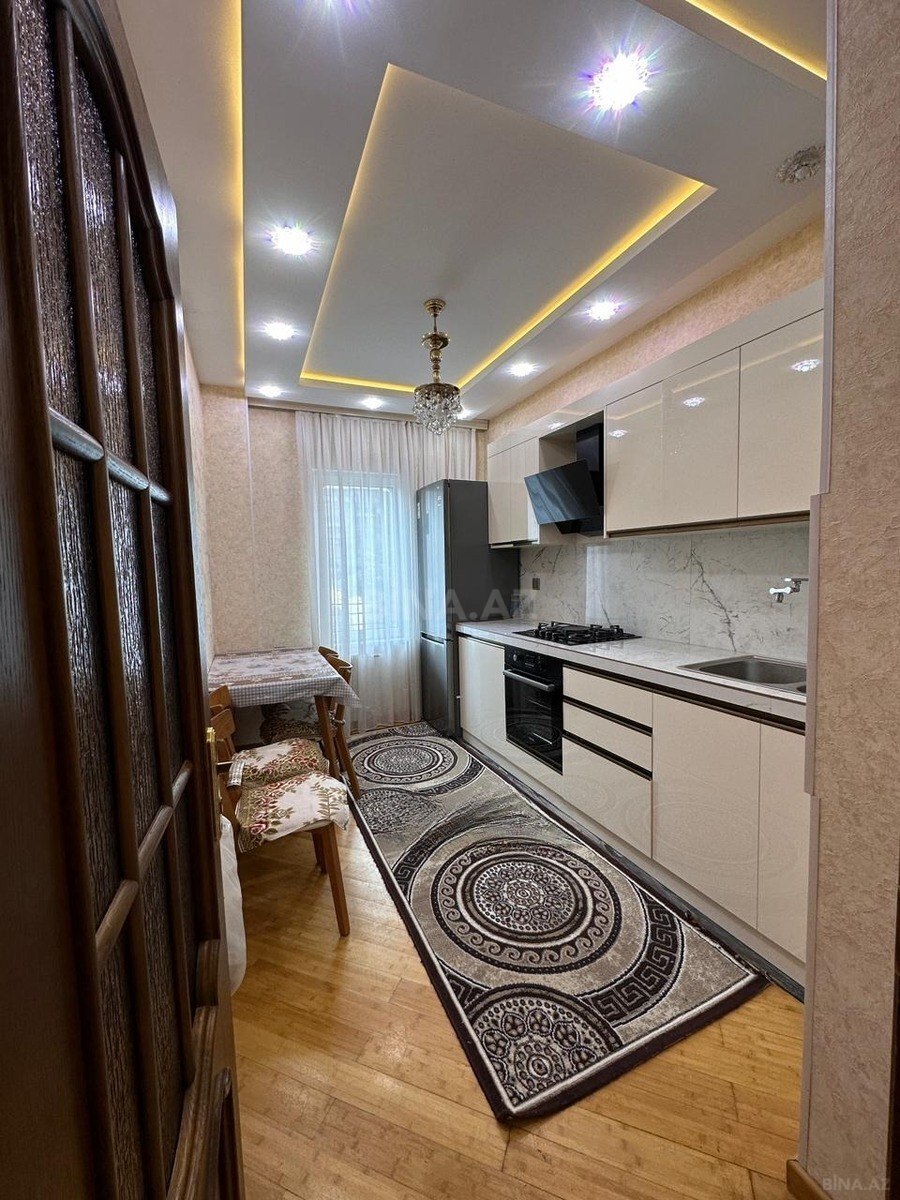 2 otaqlı Köhnə tikili, Elmlər Akademiyası m., Bakı