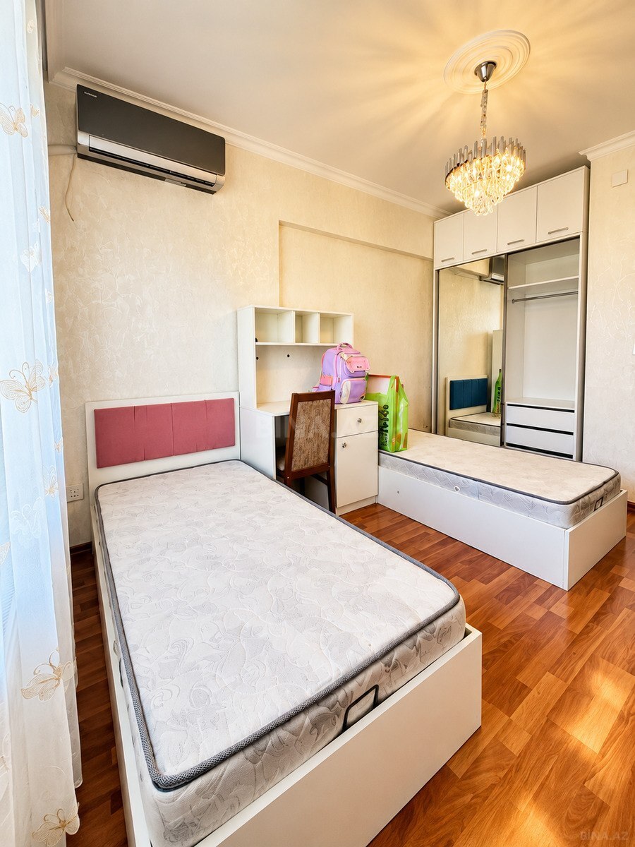 3 otaqlı Yeni tikili, İnşaatçılar m., Bakı