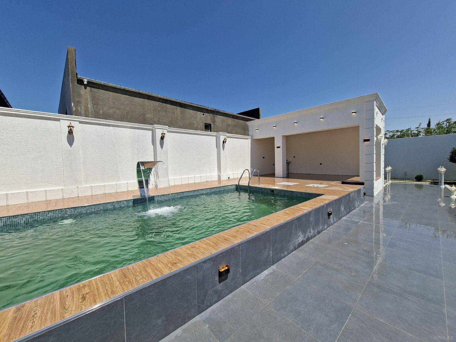 4 otaqlı Həyət evi/Bağ evi, Novxanı q., Bakı