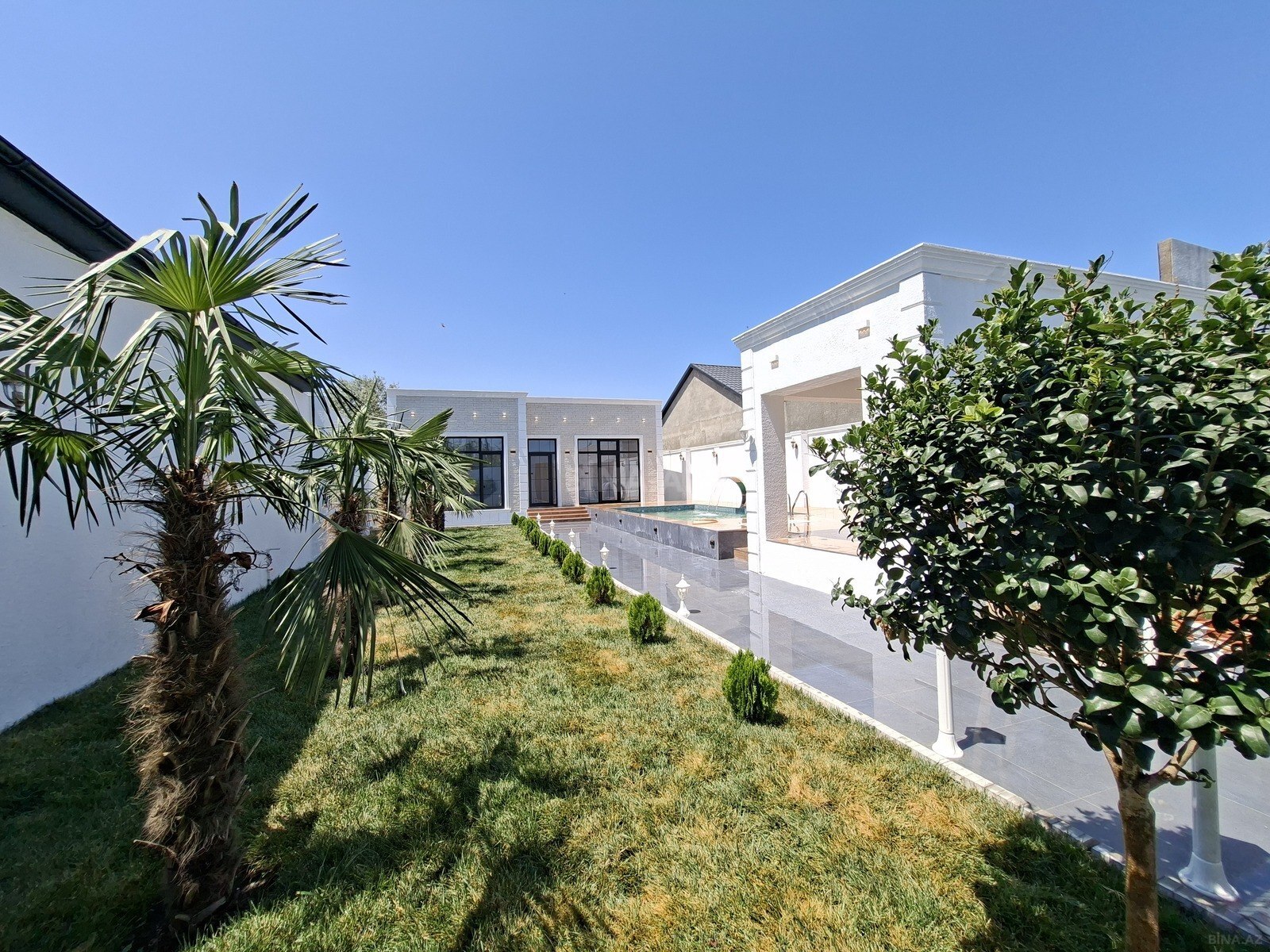 4 otaqlı Həyət evi/Bağ evi, Novxanı q., Bakı