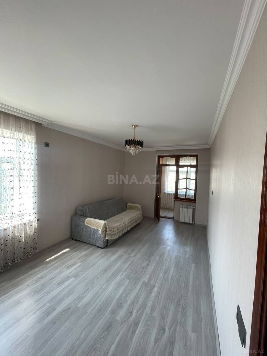 2 otaqlı Köhnə tikili, Neftçilər m., Bakı