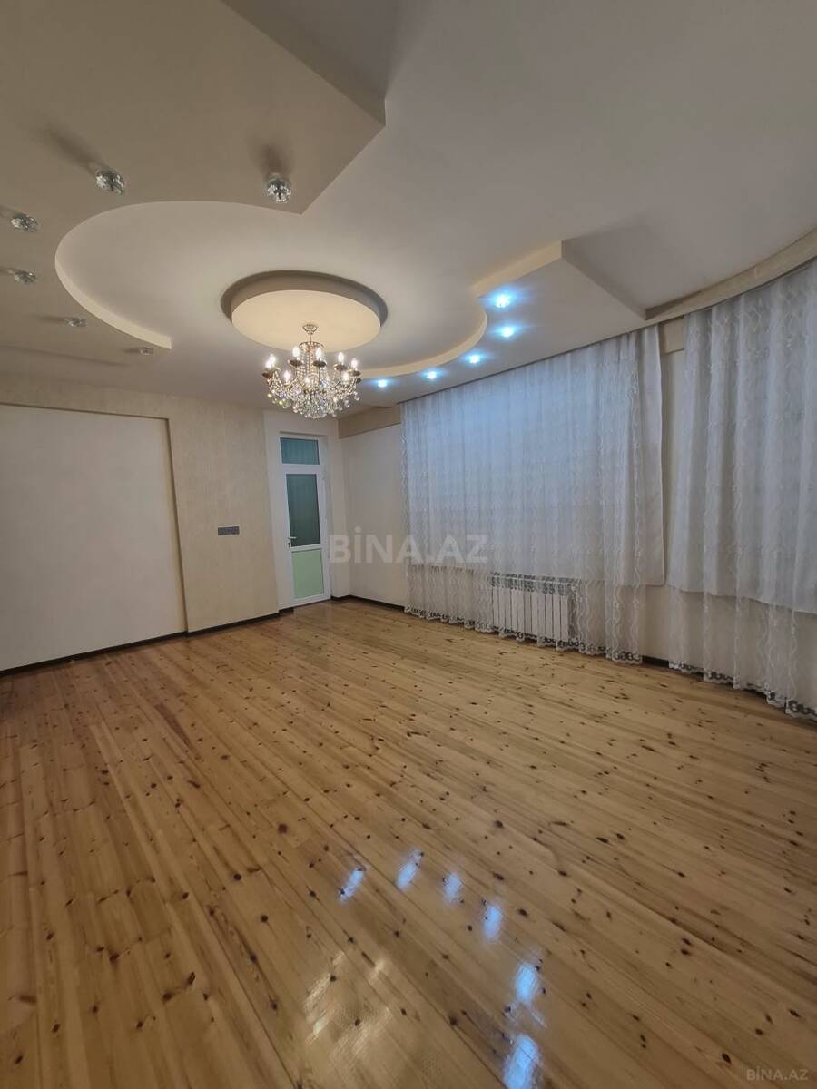 3 otaqlı Yeni tikili, Massiv V q., Bakı