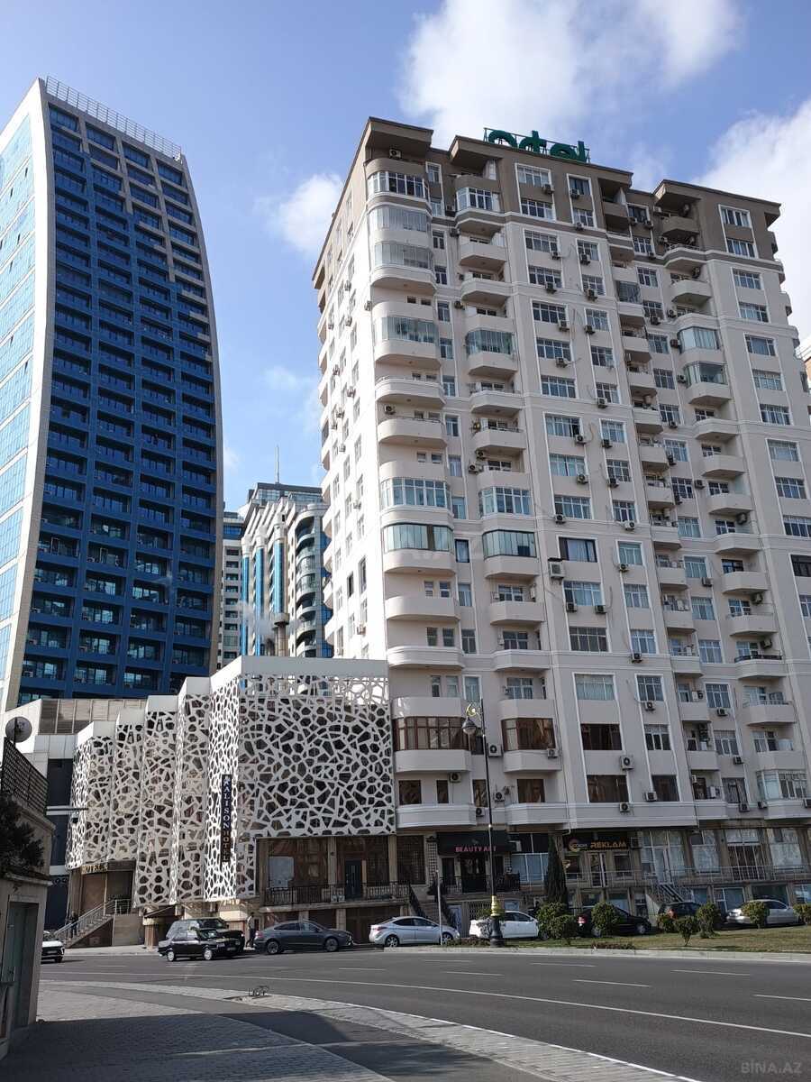 3 otaqlı Yeni tikili, Şah İsmayıl Xətai m., Bakı