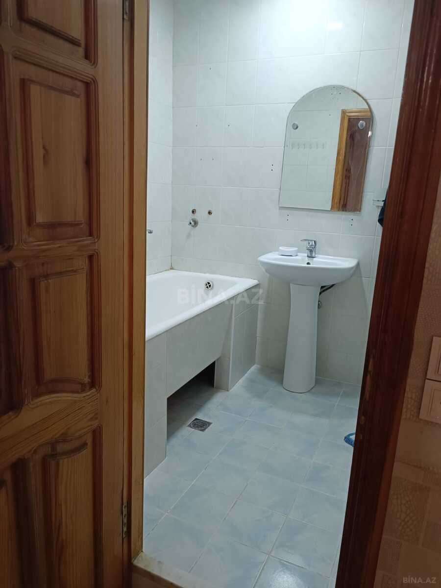 3 otaqlı Köhnə tikili, Həzi Aslanov m., Bakı