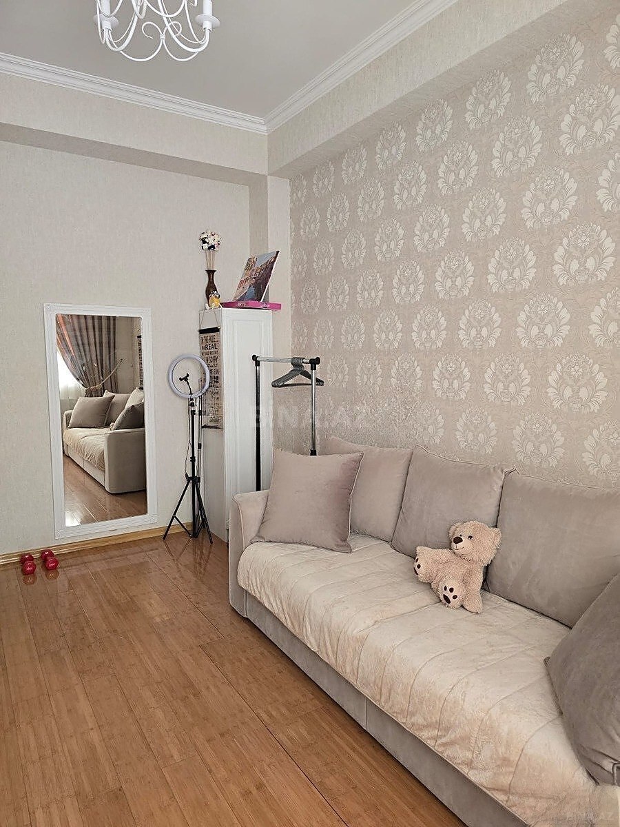3 otaqlı Yeni tikili, Qara Qarayev m., Bakı