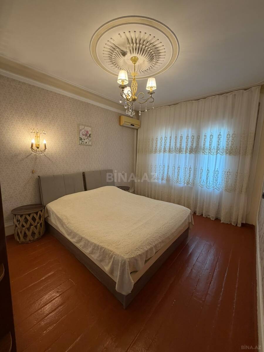 3 otaqlı Köhnə tikili, Xalqlar Dostluğu m., Bakı