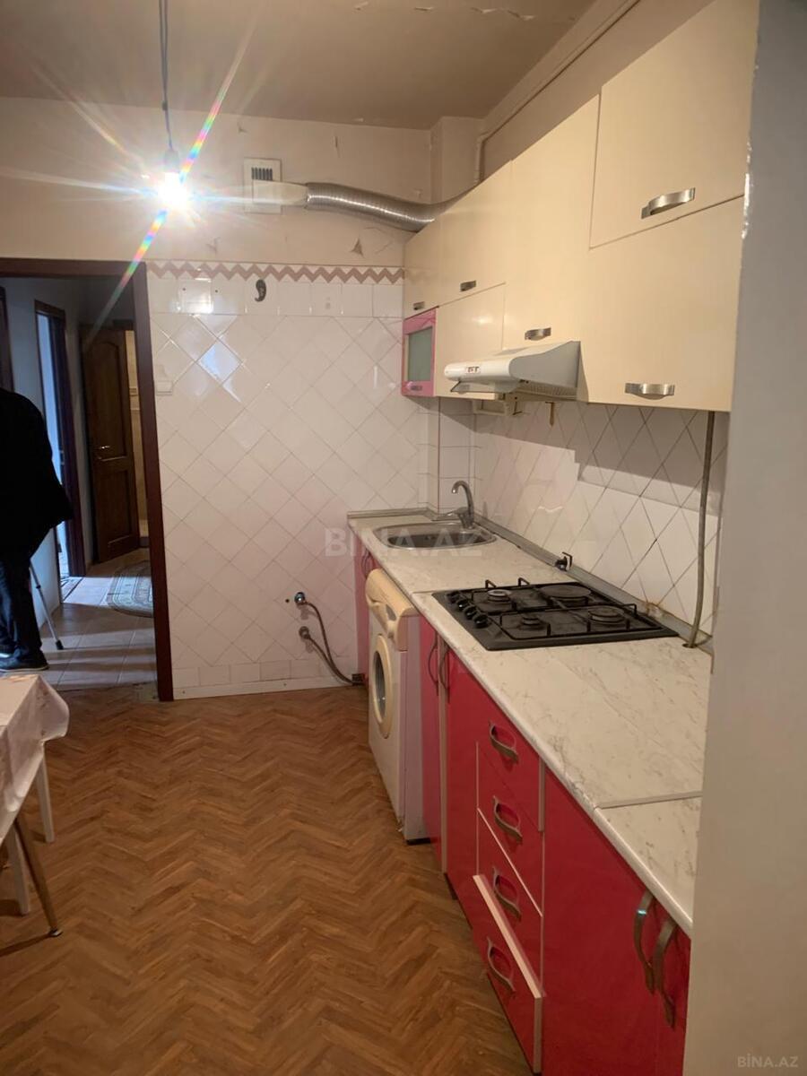 2 otaqlı Köhnə tikili, İnşaatçılar m., Bakı