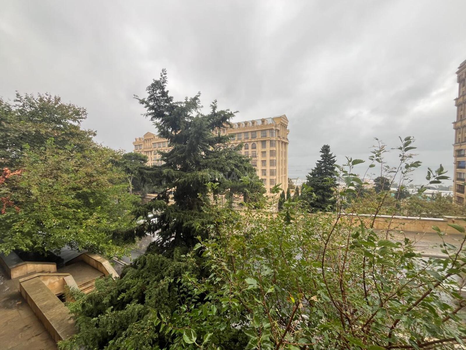 2 otaqlı Köhnə tikili, İçəri Şəhər m., Bakı