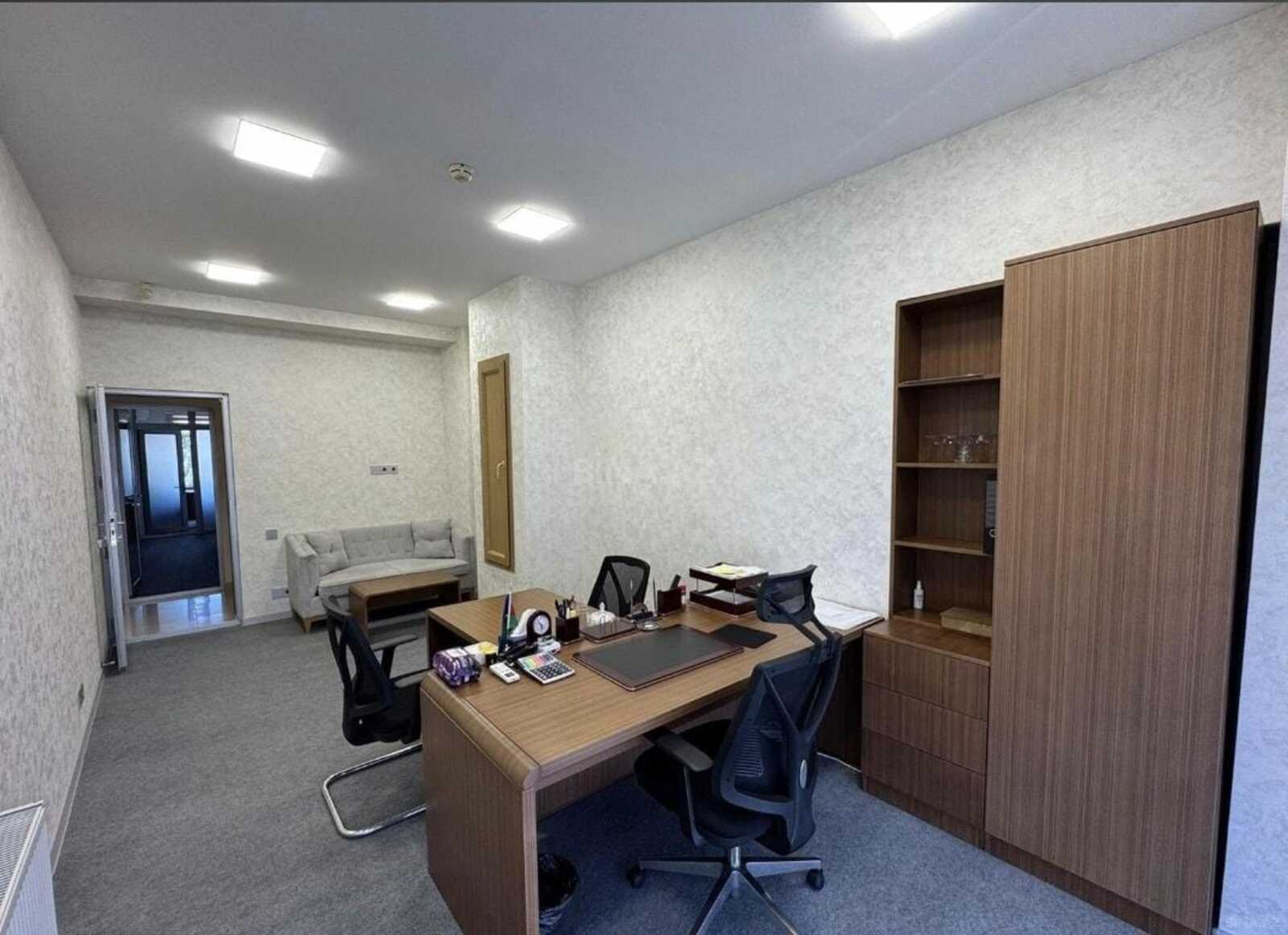 5 otaqlı Ofis, 8 Noyabr m., Bakı