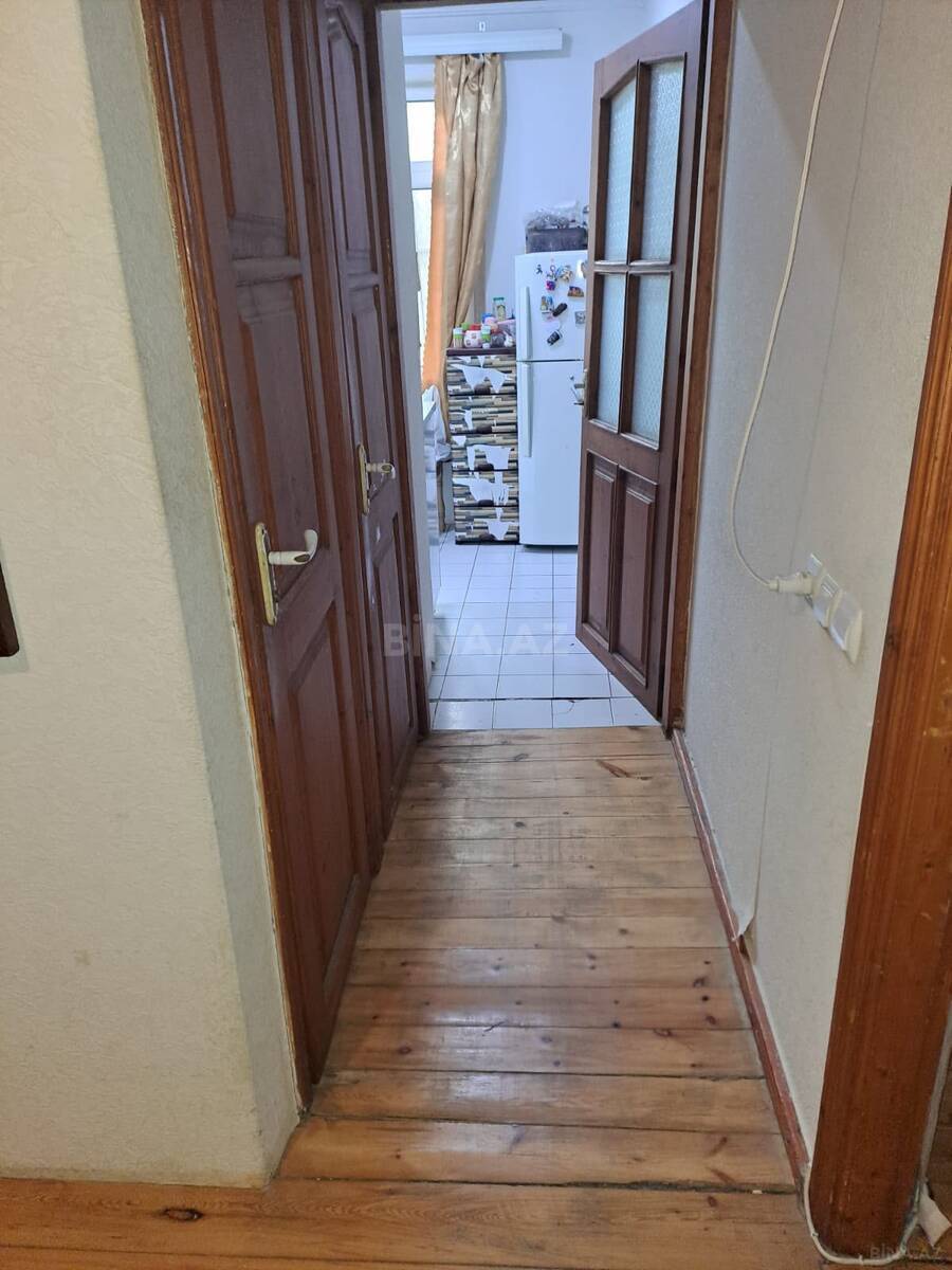 2 otaqlı Köhnə tikili, İnşaatçılar m., Bakı