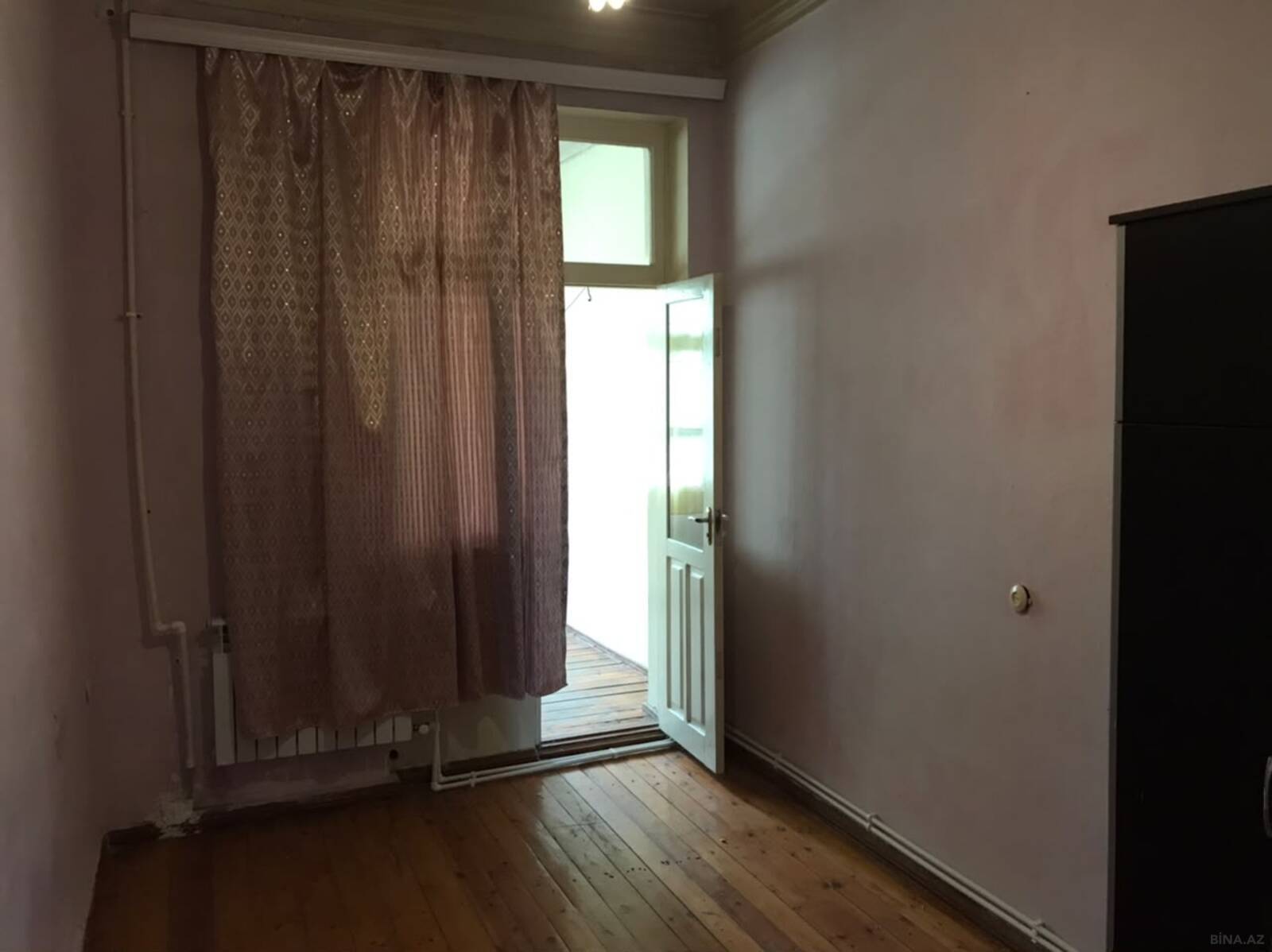 3 otaqlı Köhnə tikili, Neftçilər m., Bakı