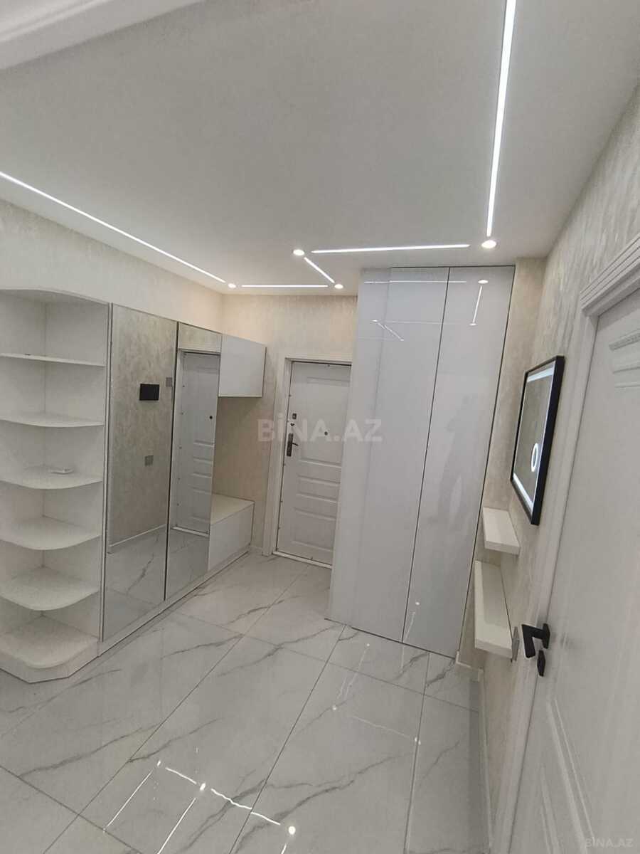 3 otaqlı Köhnə tikili, Neftçilər m., Bakı