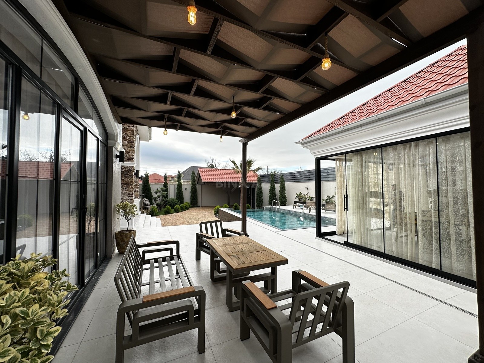 5 otaqlı Həyət evi/Bağ evi, Mərdəkan q., Bakı