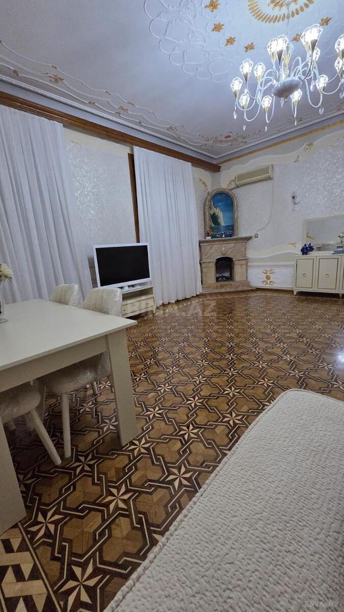 3 otaqlı Köhnə tikili, Nəsimi r., Bakı