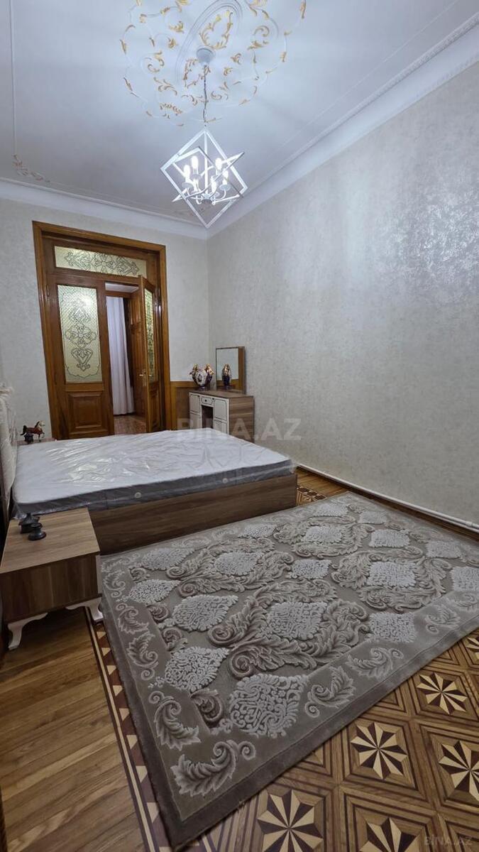 3 otaqlı Köhnə tikili, Nəsimi r., Bakı