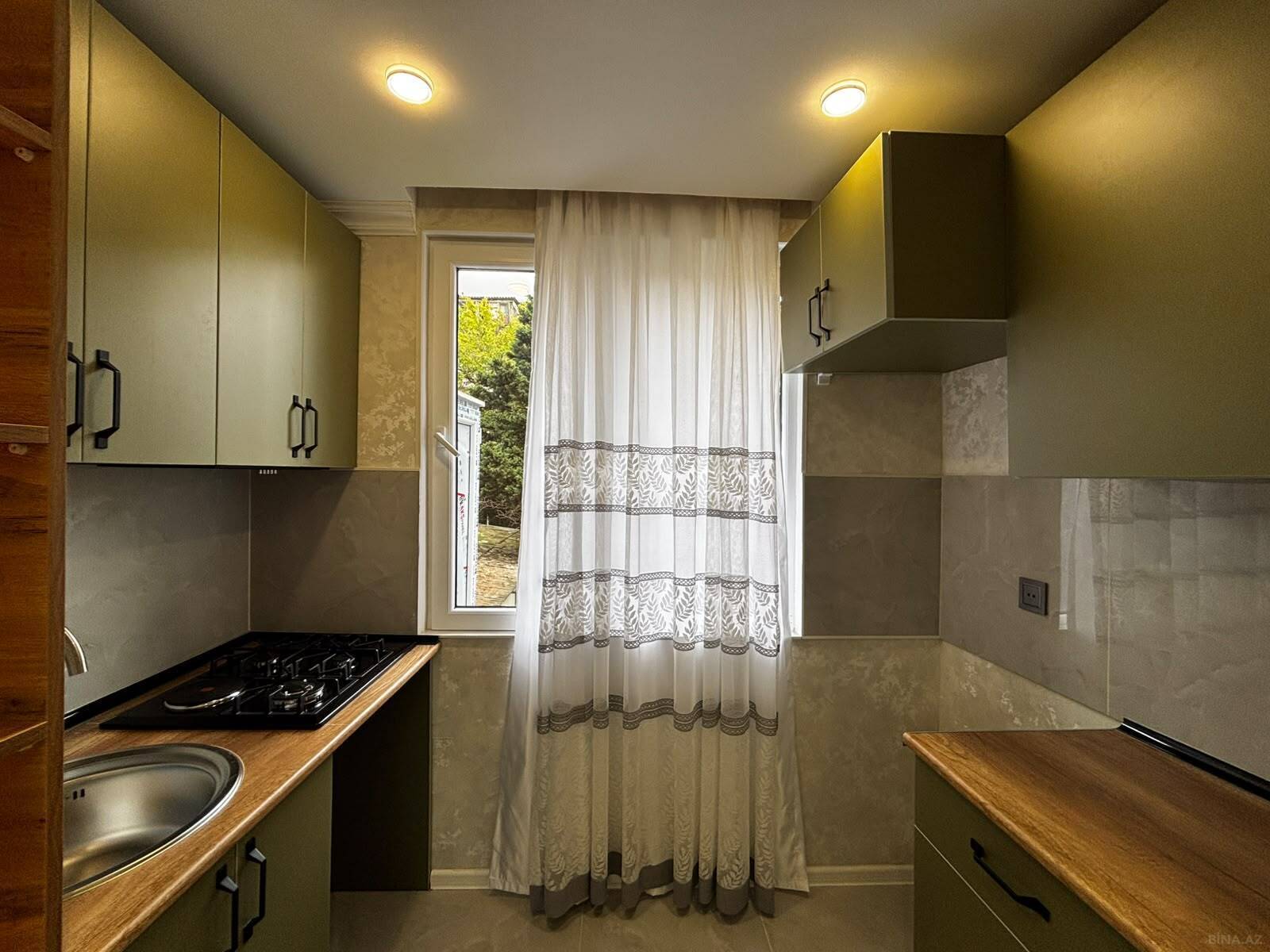 2 otaqlı Köhnə tikili, Qara Qarayev m., Bakı