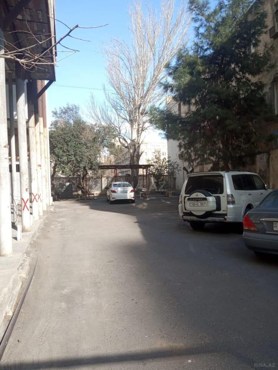 2 otaqlı Köhnə tikili, Nizami m., Bakı