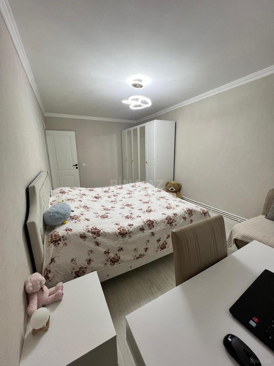 3 otaqlı Köhnə tikili, Xalqlar Dostluğu m., Bakı