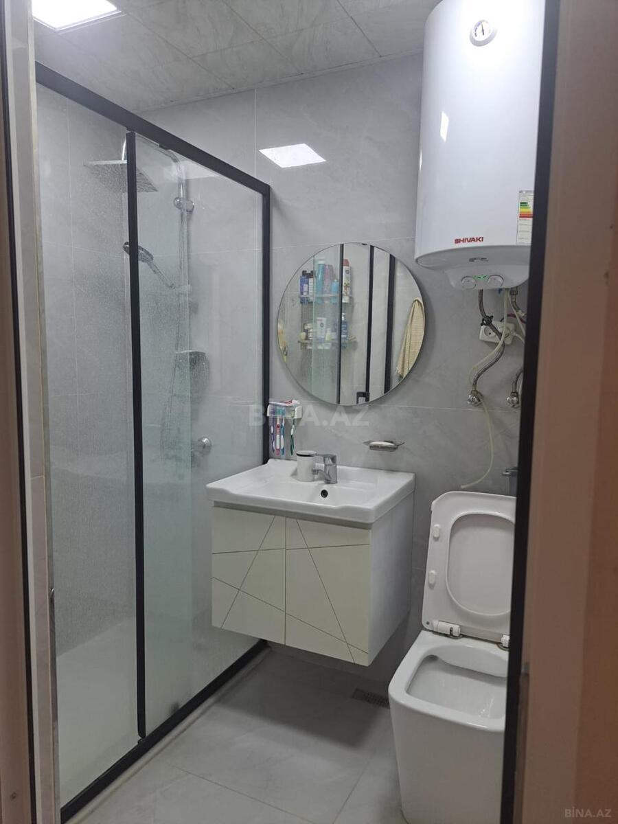 3 otaqlı Köhnə tikili, Xalqlar Dostluğu m., Bakı