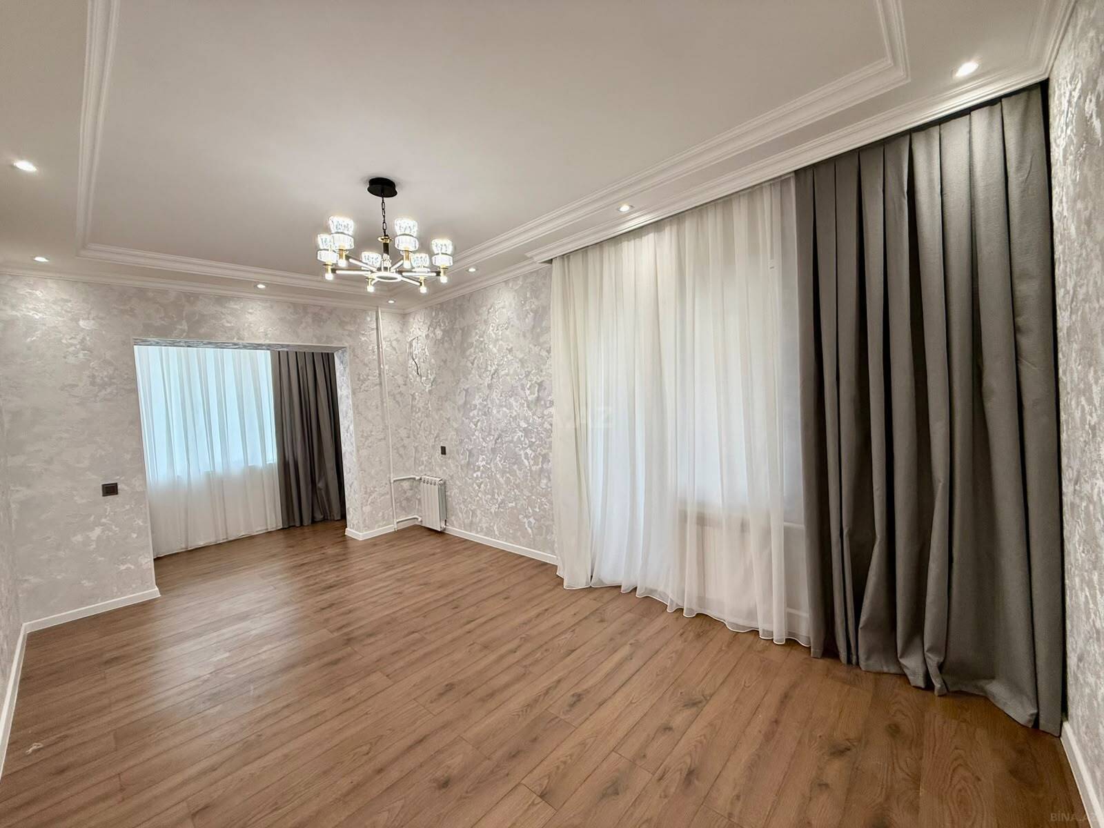 2 otaqlı Köhnə tikili, Xalqlar Dostluğu m., Bakı