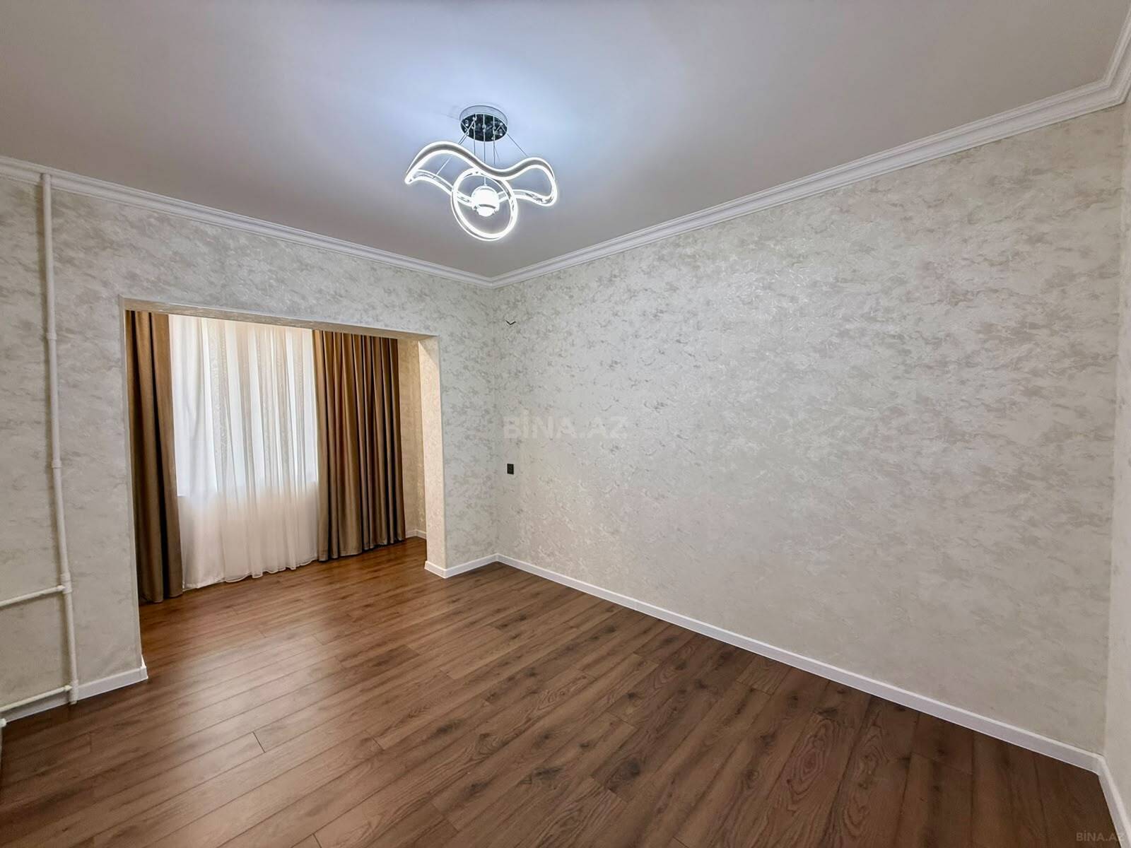 2 otaqlı Köhnə tikili, Xalqlar Dostluğu m., Bakı